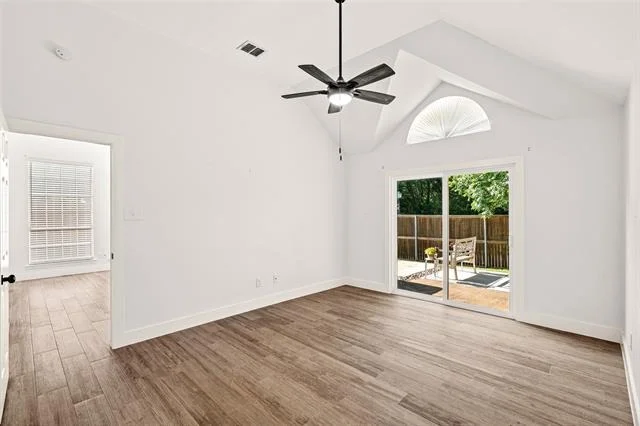 Photo of 381 Arbor Lane