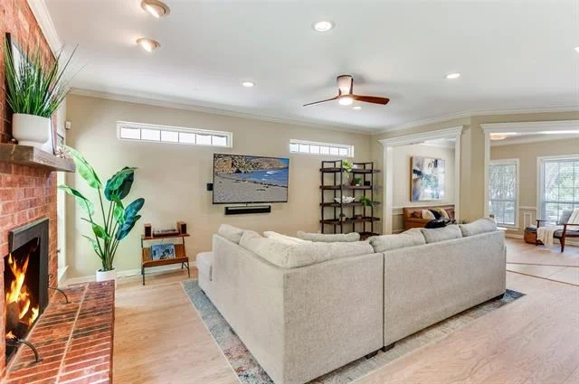 Photo of 9727 Vinewood Drive
