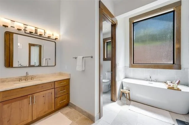 Photo of 127 Lake Bluff Drive