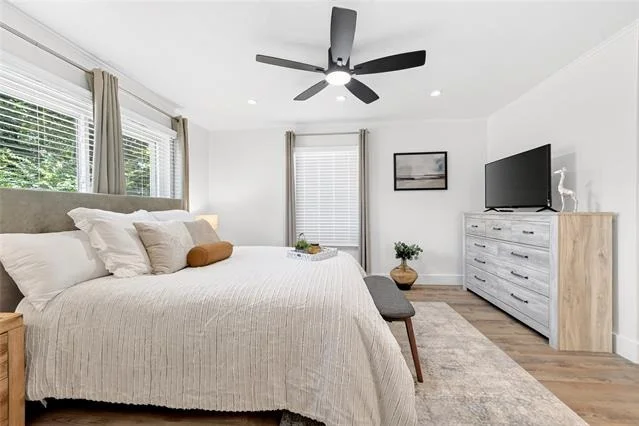 Photo of 5917 Maple Lane