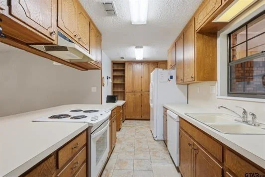 Photo of 546 Woodside Drive