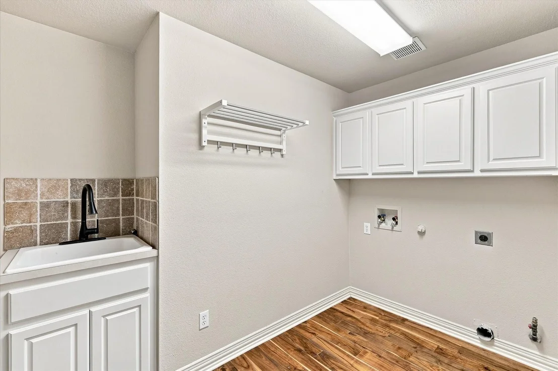 Photo of 708 Lakeway Drive