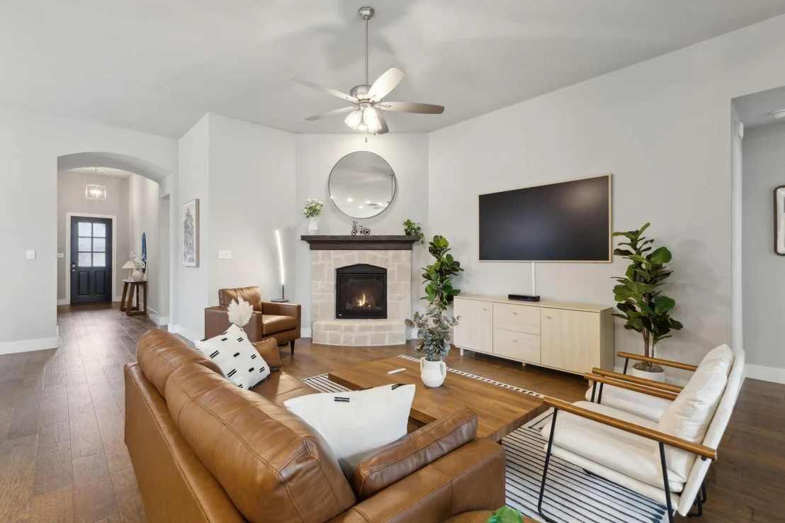 Photo of 1104 Holcombe Drive