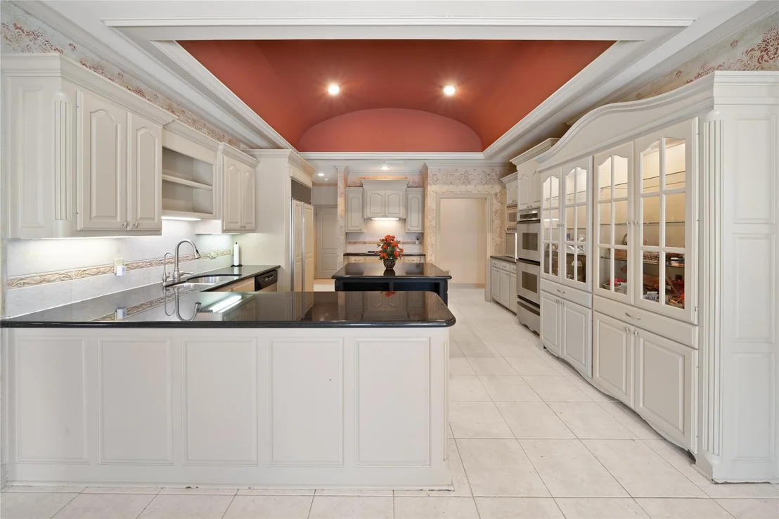 Photo of 7402 Hollytree Drive