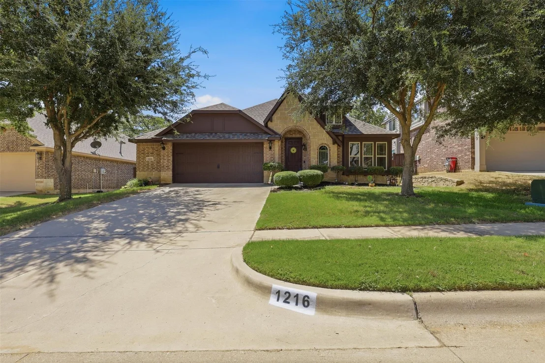 Photo of 1216 Barberry Drive