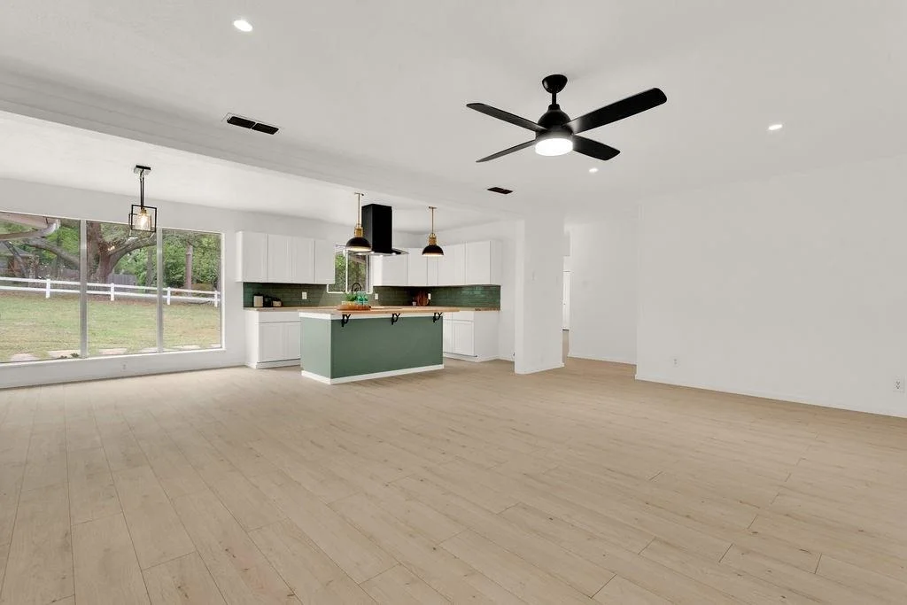 Photo of 439 N Lonestar Lane
