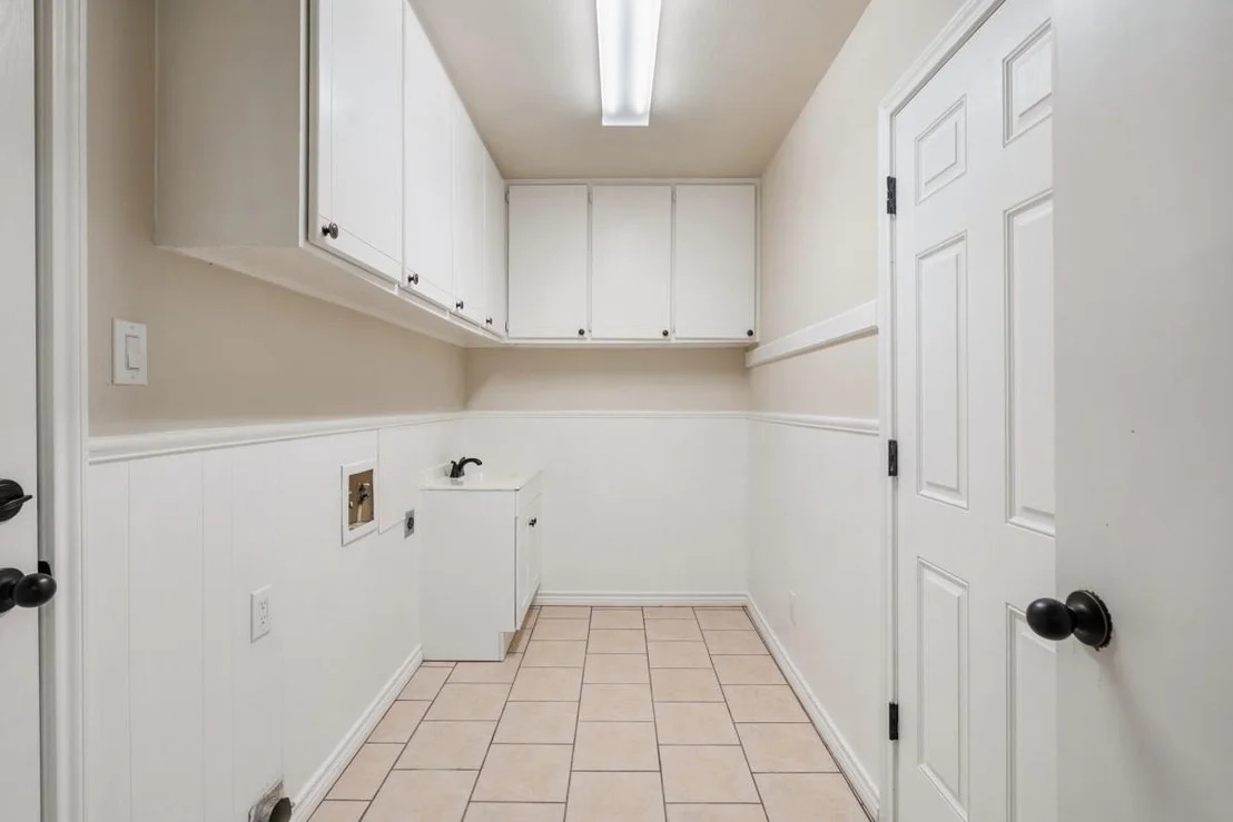 Photo of 1 Oakridge Circle