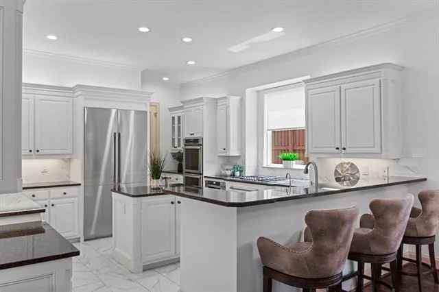 Photo of 5937 Glendower Lane