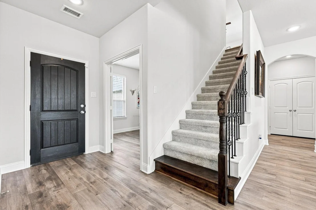 Photo of 401 Llano Lane