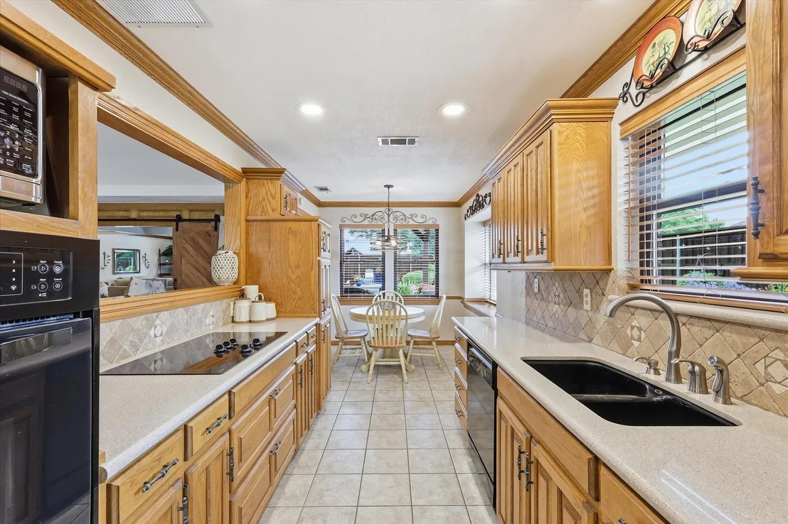 Photo of 600 Quail Lane