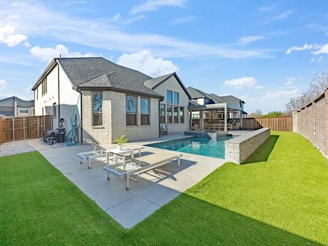 Photo of 900 Panorama Drive
