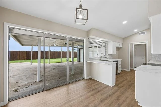 Photo of 417 Oxford Drive