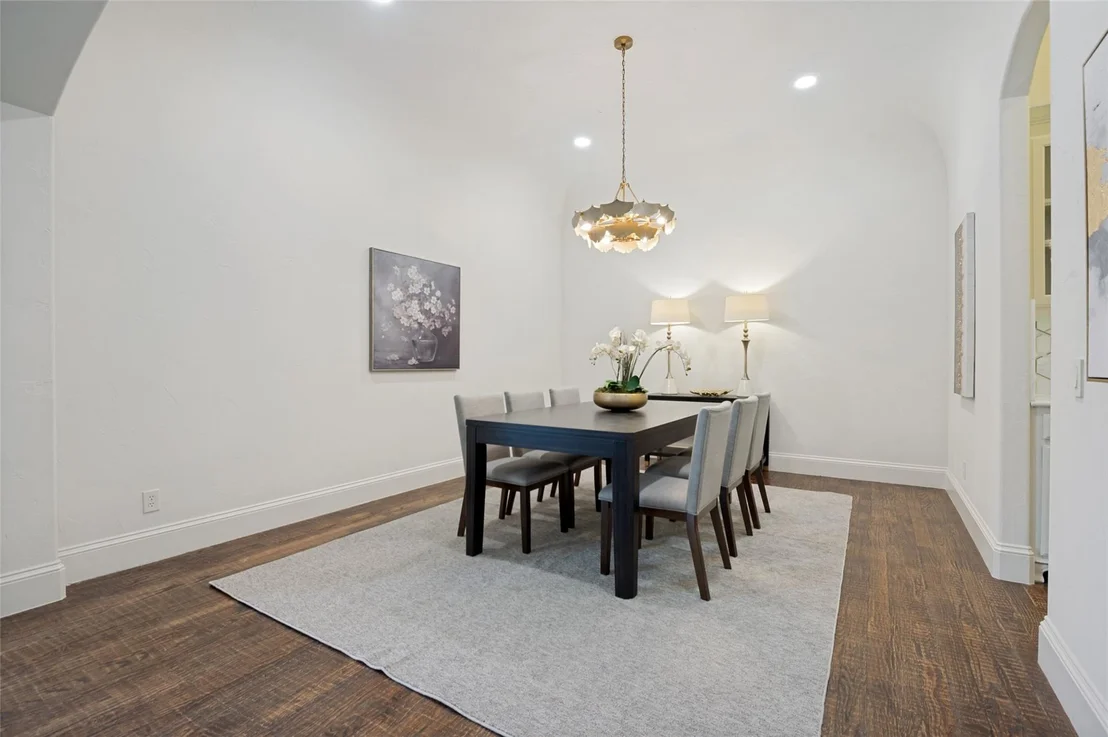 Photo of 5764 Quebec Lane