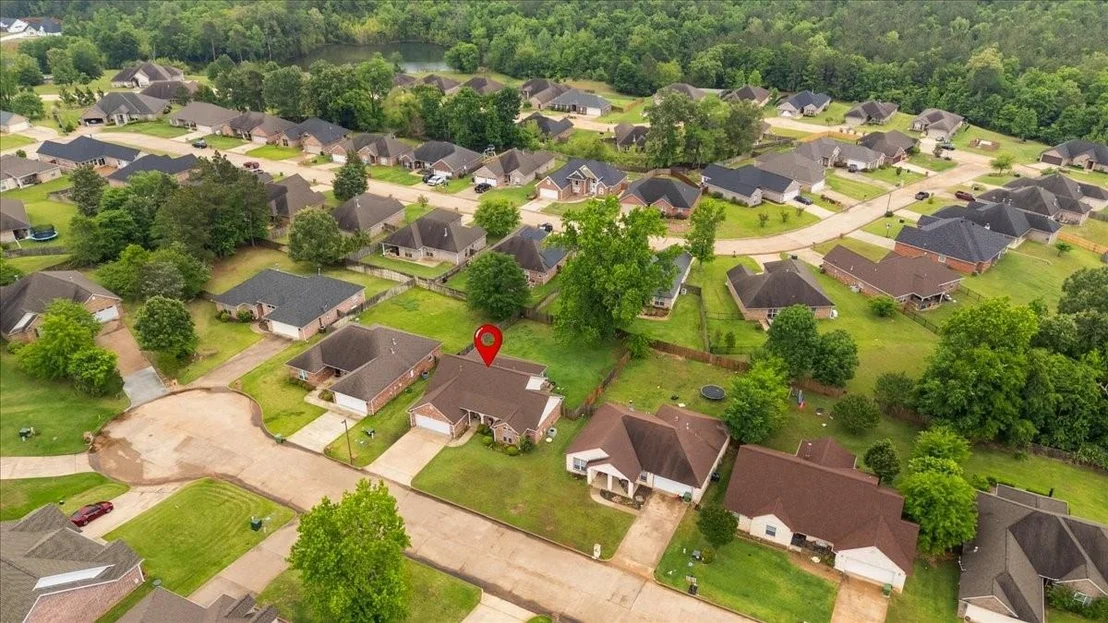Photo of 220 Sandstone Lane