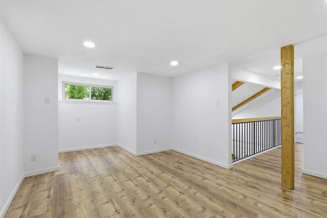 Photo of 11022 Ferndale