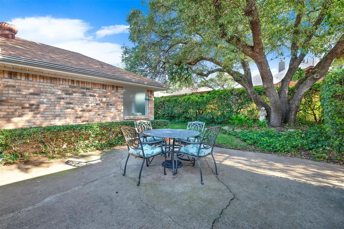 Photo of 1908 Edgewater Drive