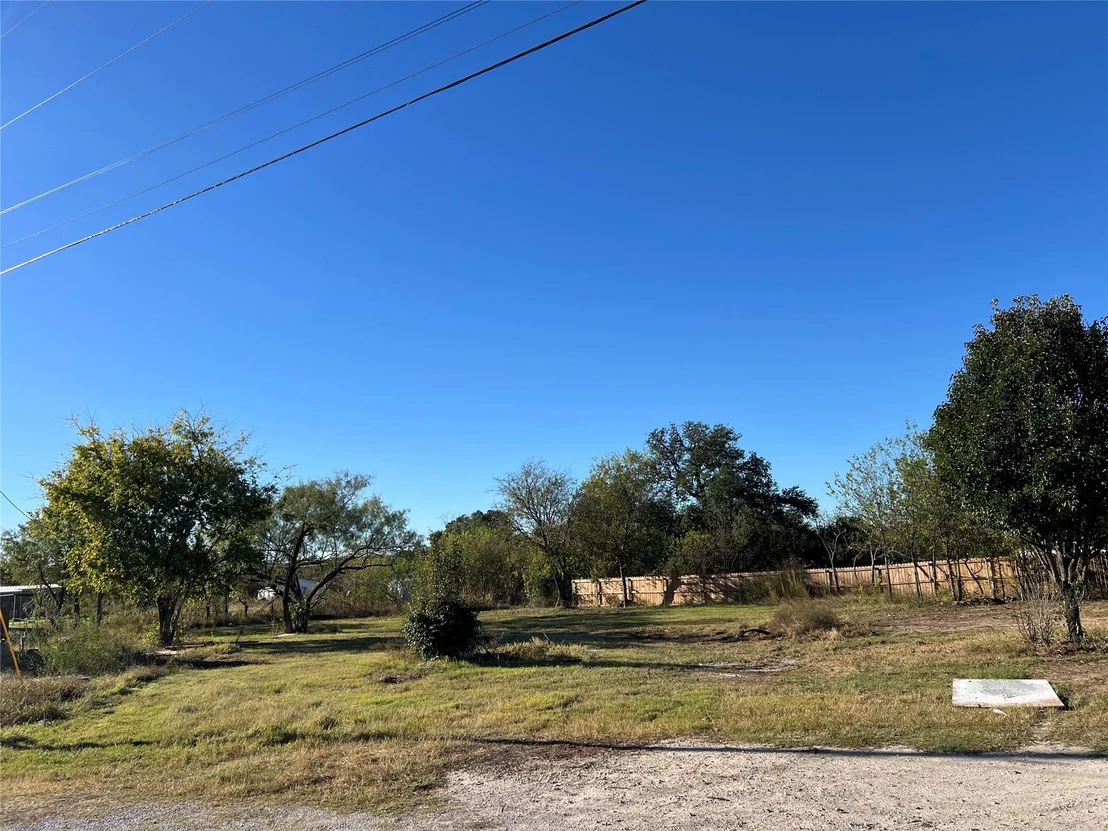 Photo of 5601 Belaire Circle