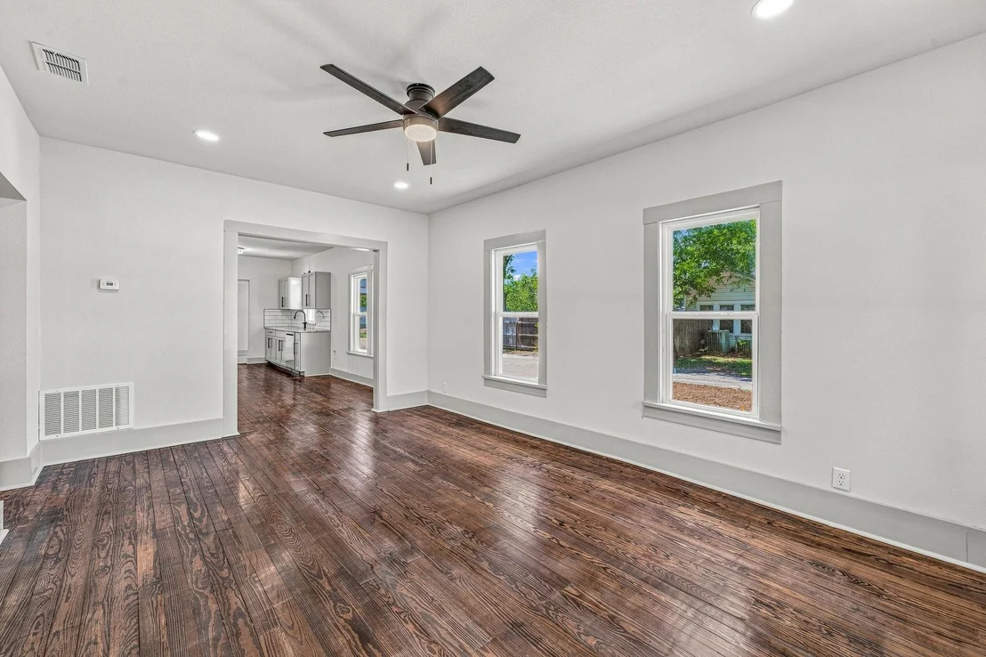 Photo of 910 3rd Street