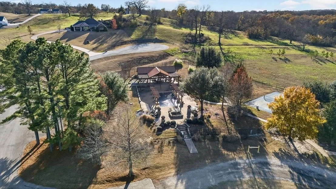 Photo of 6105 Overlook Point