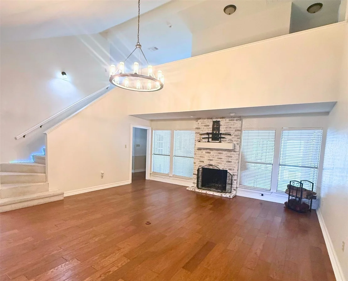 Photo of 6004 Lakehurst Drive