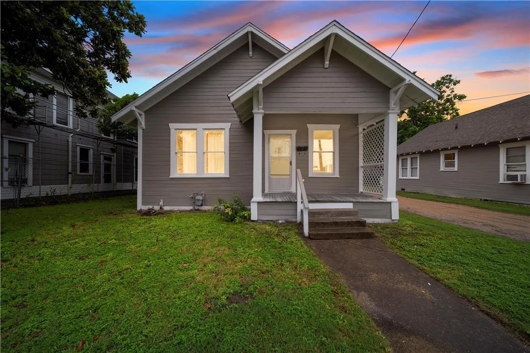 Photo of 400 Live Oak Street
