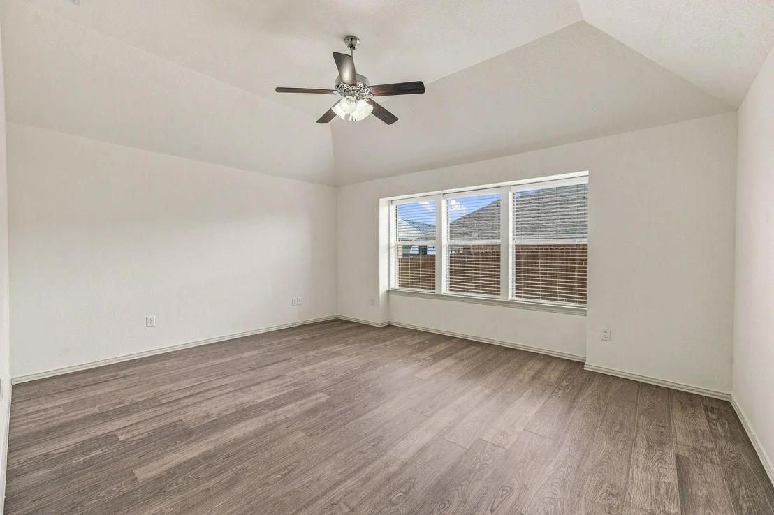 Photo of 914 Winding Road