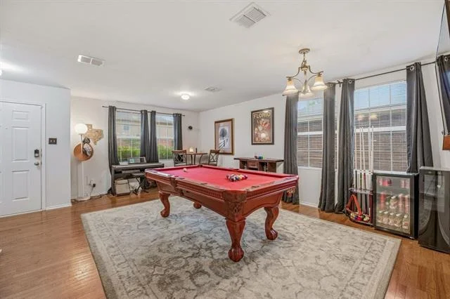 Photo of 16617 Woodside Drive