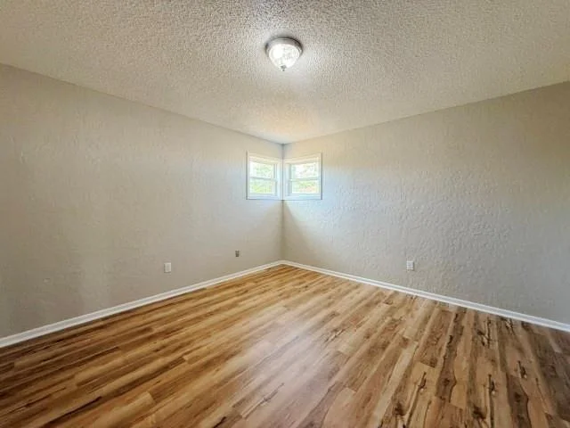 Photo of 1147 Graves Road