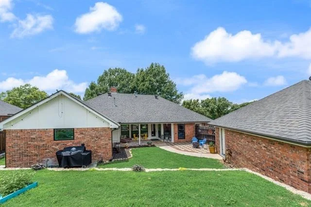 Photo of 2908 Roaring Springs Road