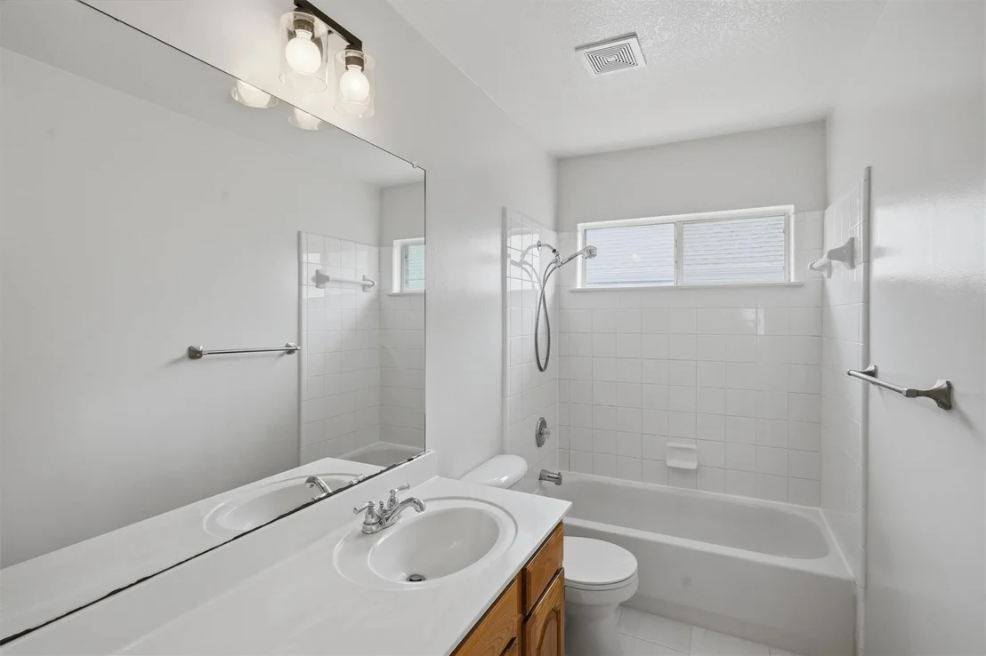 Photo of 5422 Timber Park Drive