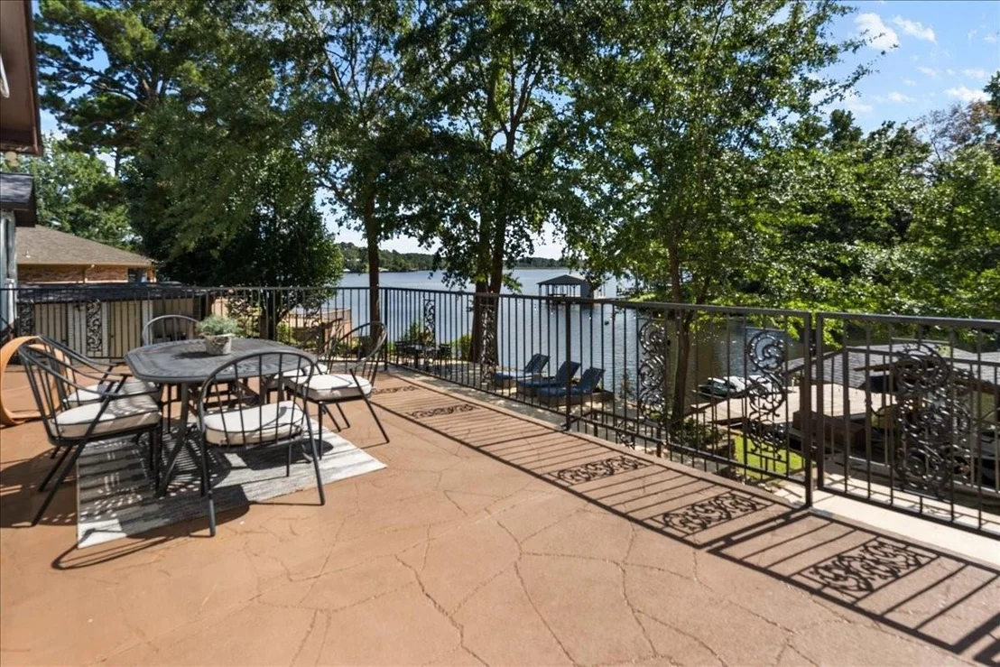 Photo of 2002 W Lake Drive