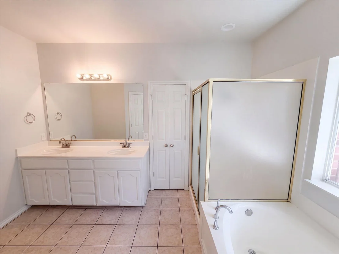 Photo of 2617 Silver Hill Drive