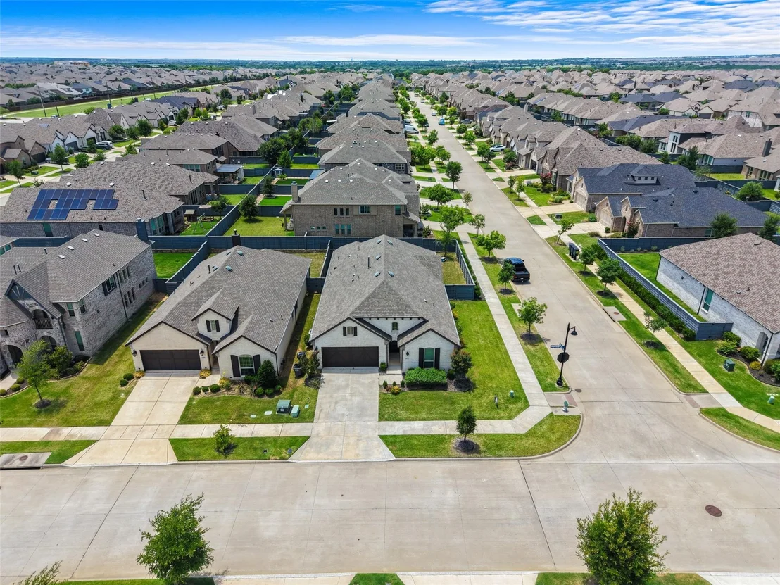 Photo of 6012 Mapleshade Way