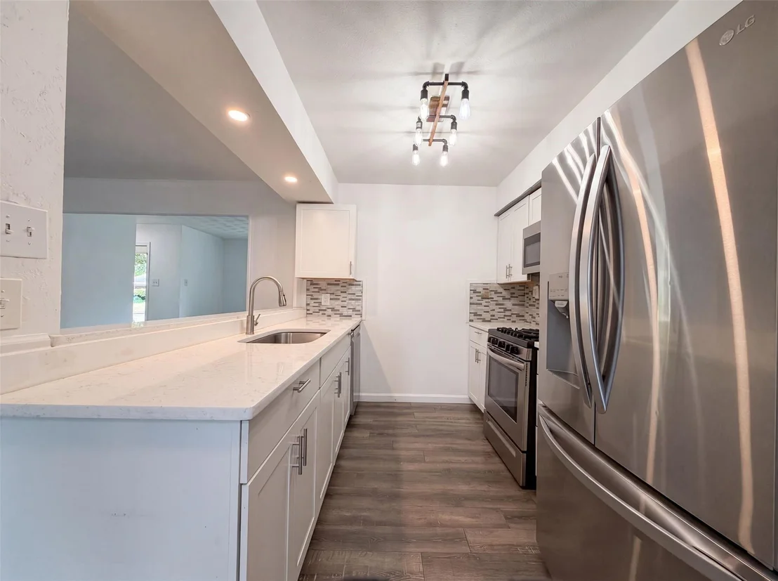 Photo of 1805 Brookview Drive