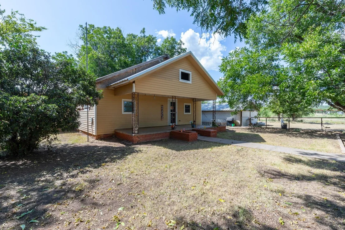 Photo of 832 Peyton Street