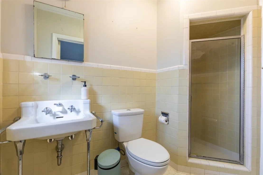 Photo of 3765 Woodridge Drive