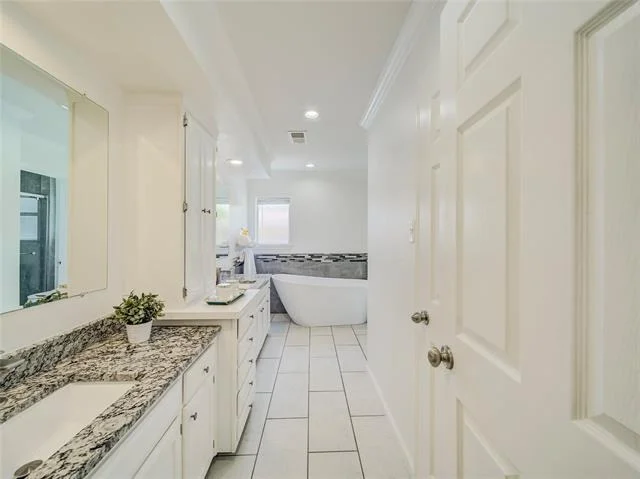 Photo of 6004 White Rose Trail
