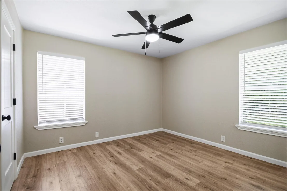 Photo of 1006 N Grant Drive