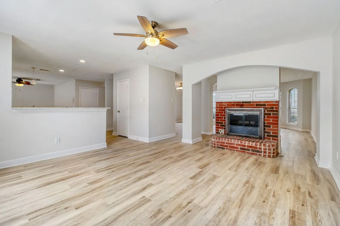 Photo of 2112 Meadowview Drive