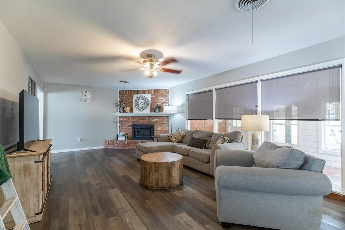 Photo of 1842 Elmwood Drive