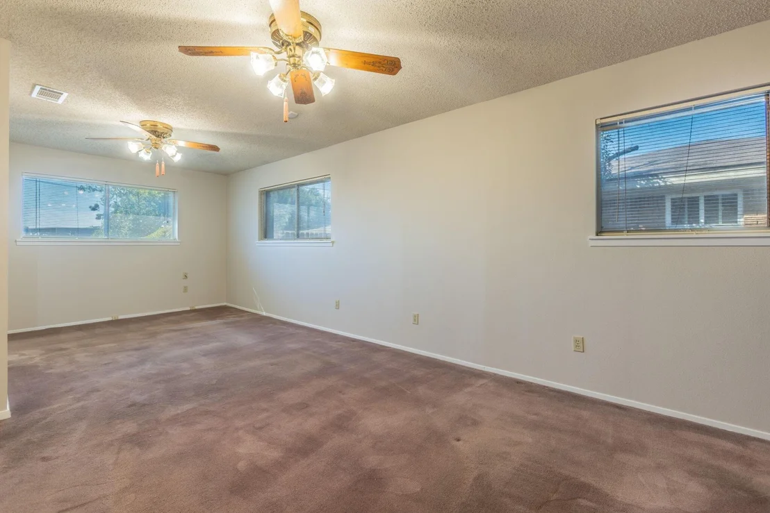 Photo of 5406 Hawthorne Drive