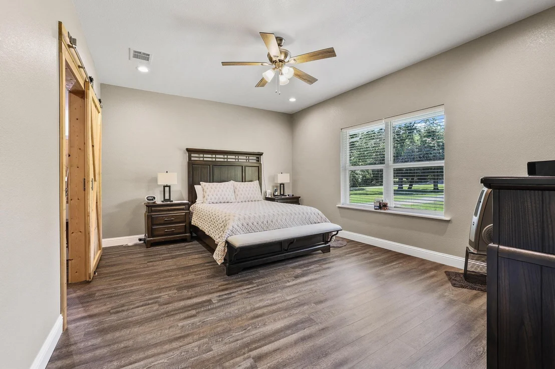 Photo of 2658 Oak Ridge Road