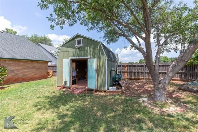 Photo of 809 Chanticleers Lane