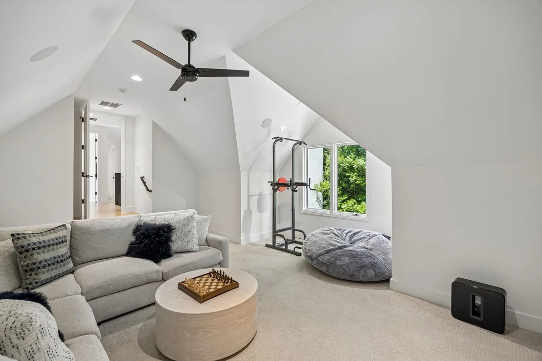 Photo of 4437 Grassmere Lane