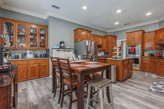 Photo of 1625 Lakeshore Drive