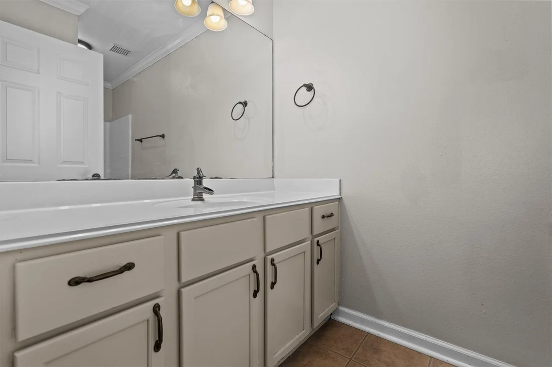 Photo of 833 Greenwood Circle