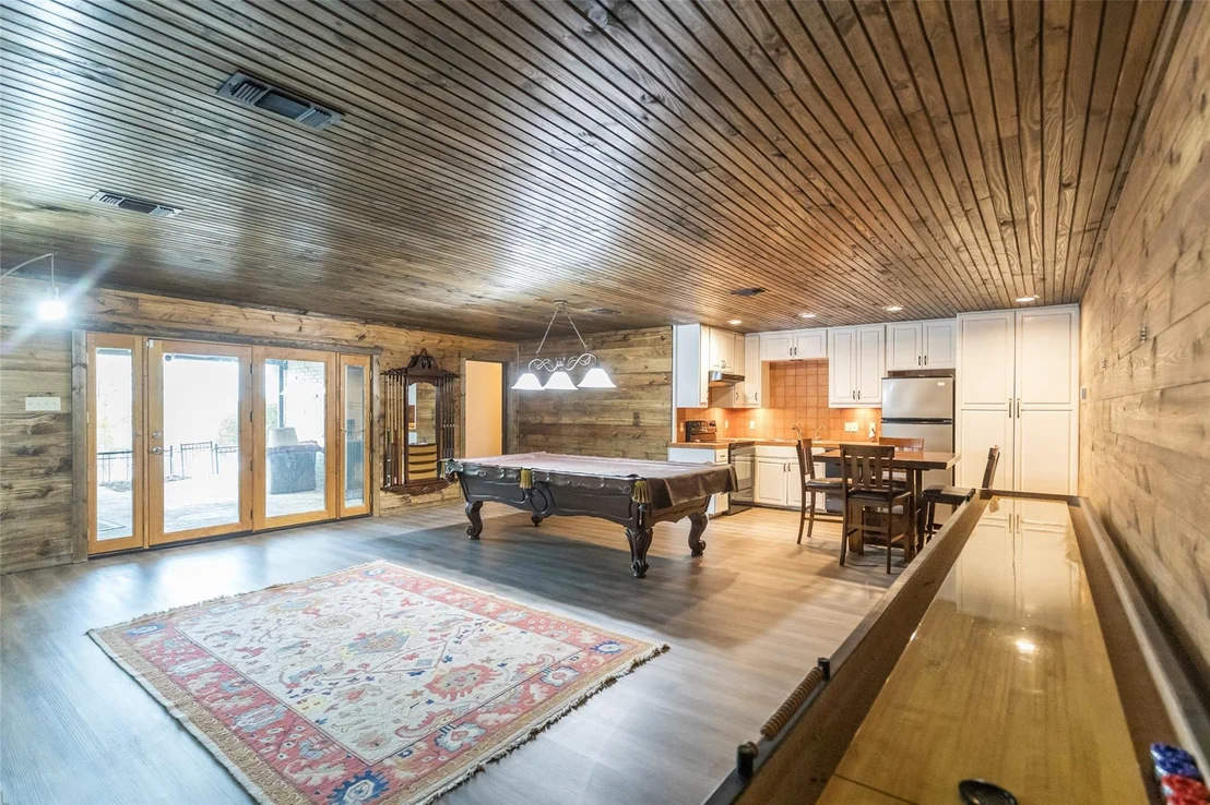 Photo of 440 Lakeside Drive