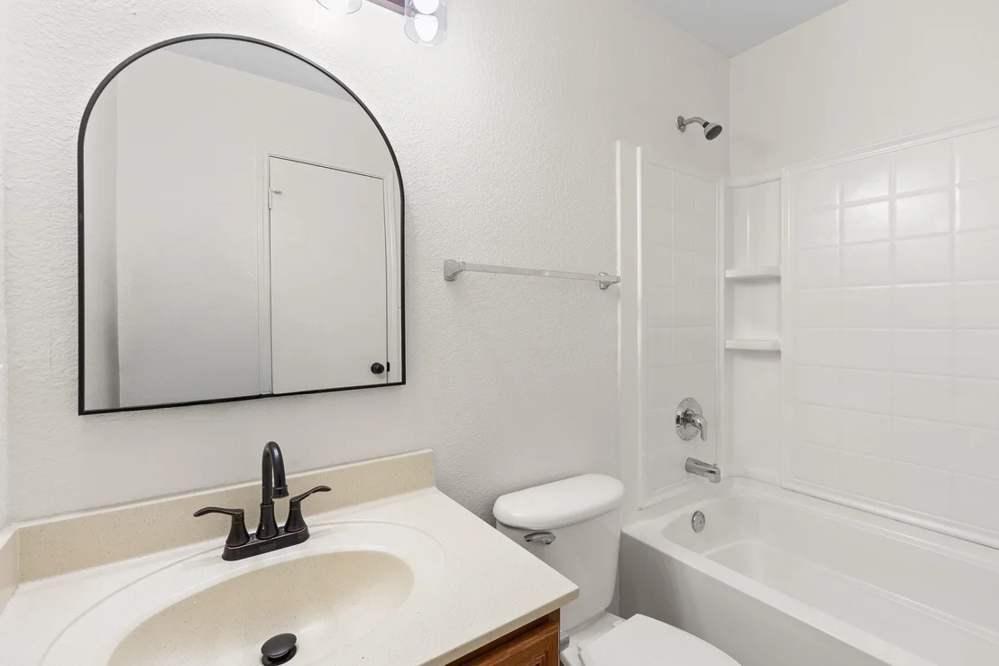 Photo of 1128 Boxwood Drive