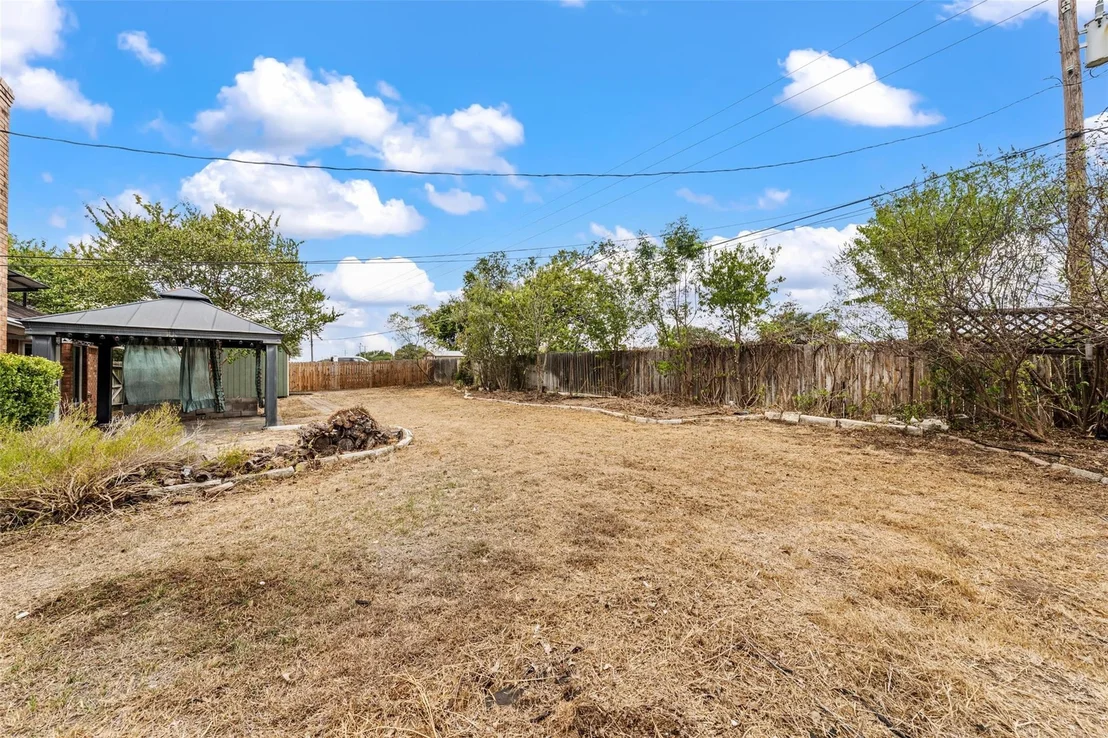Photo of 812 Regina Drive