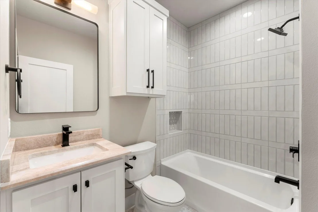 Photo of 2565 Groves Court